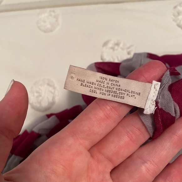 ANN Taylor Loft Infinity Scarf - Picture 3 of 8